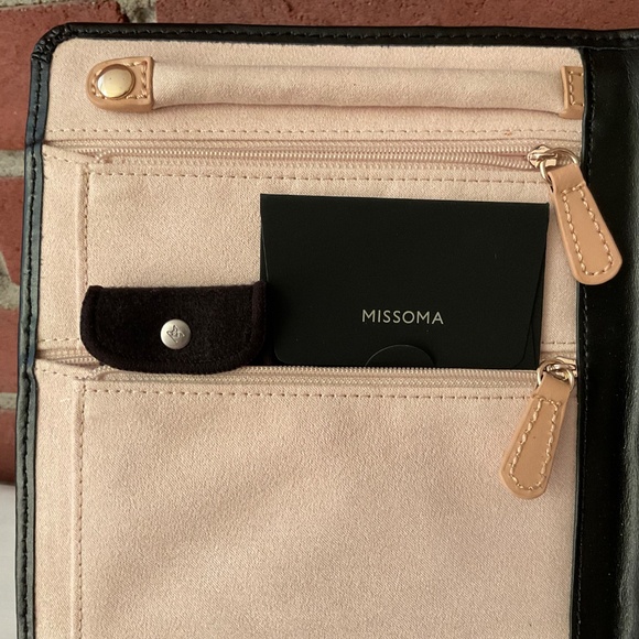 WOLF Est.1834”Chloe”Laser Cut Leather Jewelry Portfolio Case NWOT - Picture 12 of 16